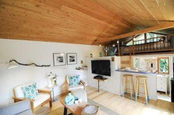 Nectar Yoga B&B On Bowen Island Horseshoe Bay Extérieur photo
